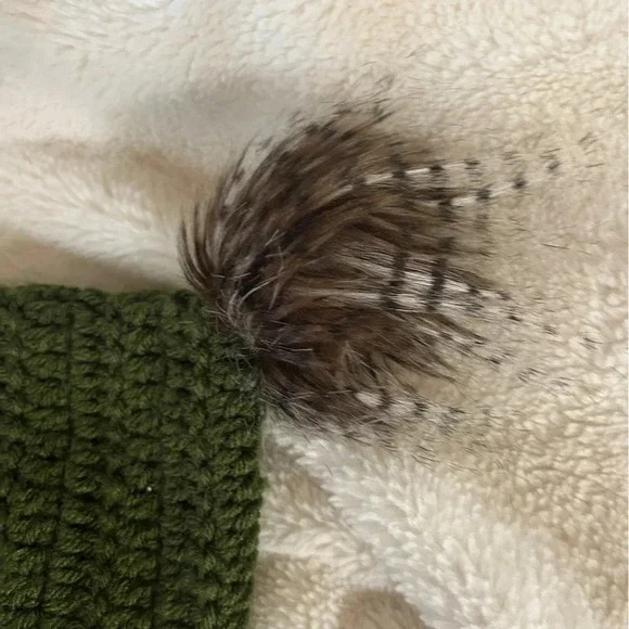 The very sweetest and gorgeously hand knit crocheted winter hat. Like new! - Picture 2 of 10